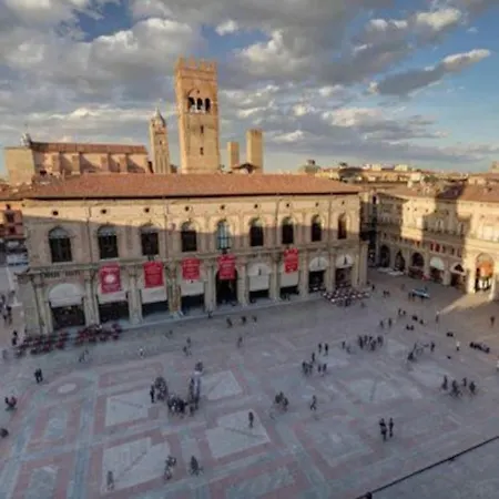 Ground Floor Luxe Historic Studio City Centre Bologna
